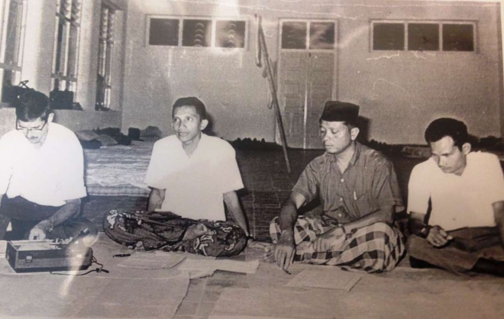 Amien Rais and James Peacock at Darol Arqom training camp, 1970, Klaten, Java